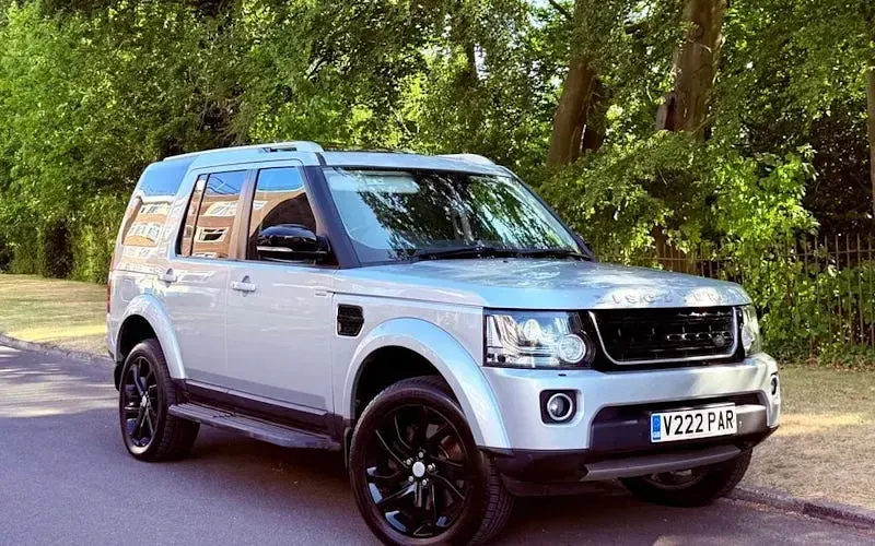 Used Land Rover Discovery 4 Landmark 256 HP (188 kW) 2016 SUV