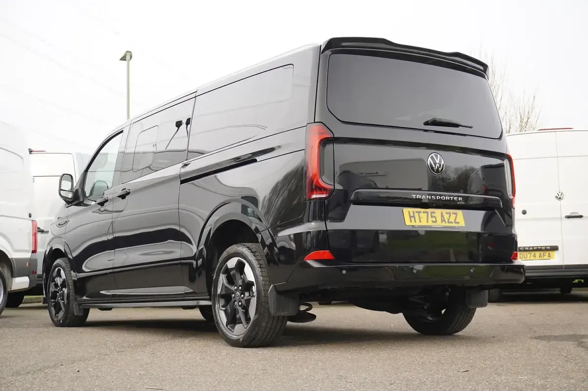 Used VW T7 Style 170 HP (125 kW) 2026 Black Van