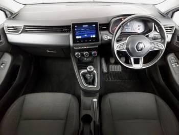 Used Renault Clio V Iconic 100 HP (73 kW) 2020 White Hatchback
