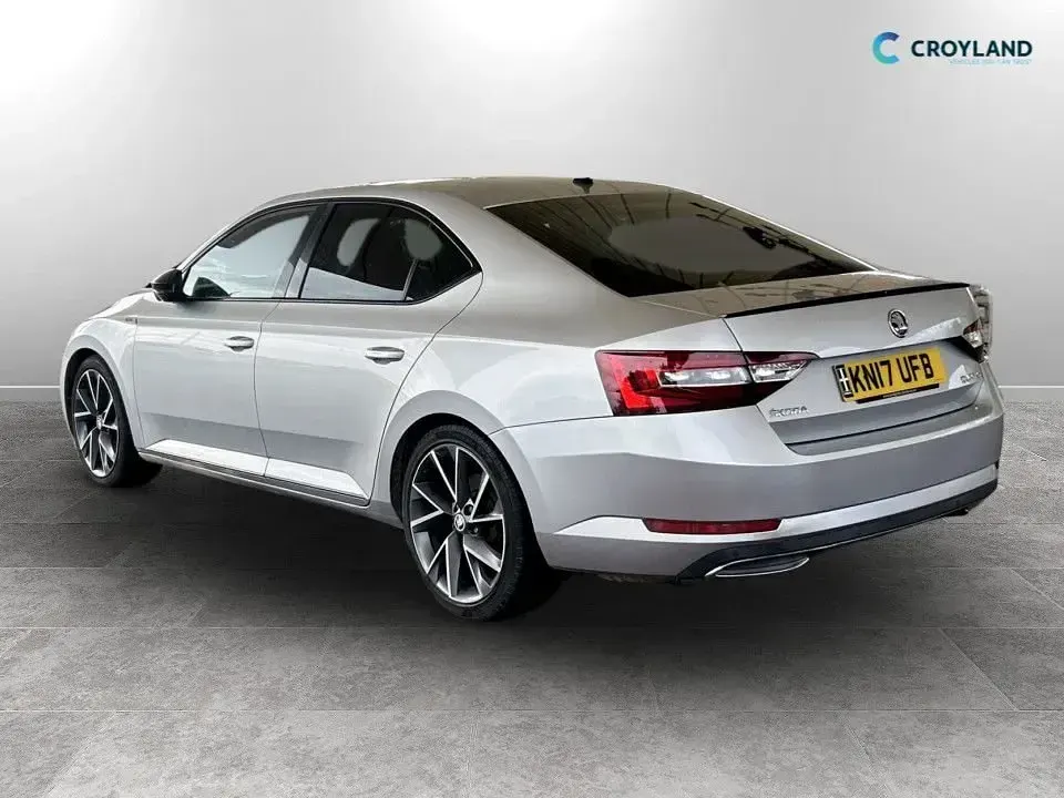 Used Skoda Superb SportLine 220 HP (161 kW) 2017 Silver Hatchback