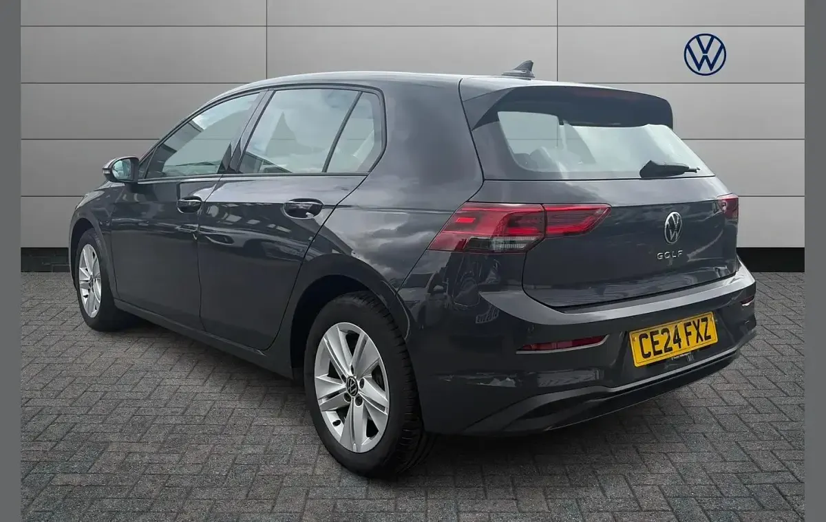 Used VW Golf VIII Life 128 HP (94 kW) 2024 Grey Hatchback