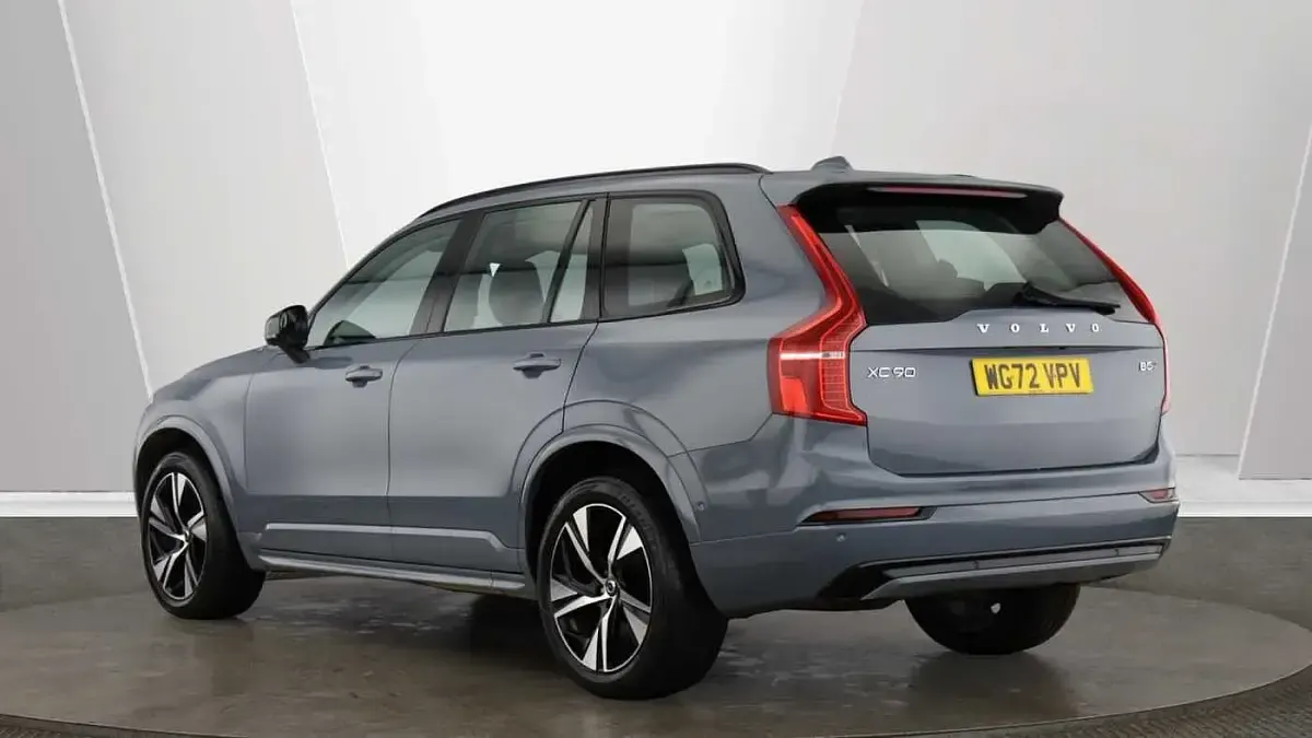 Used Volvo XC90 Plus 235 HP (172 kW) 2022 Grey SUV