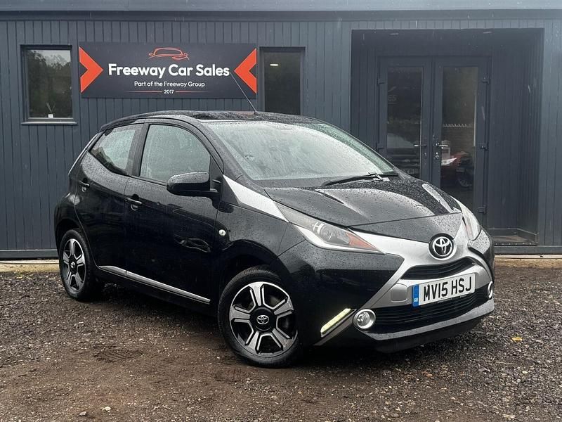 Black Used 2015 Toyota Aygo X-clusiv Hatchback | £5,750 (Fair price) - Image 1/3