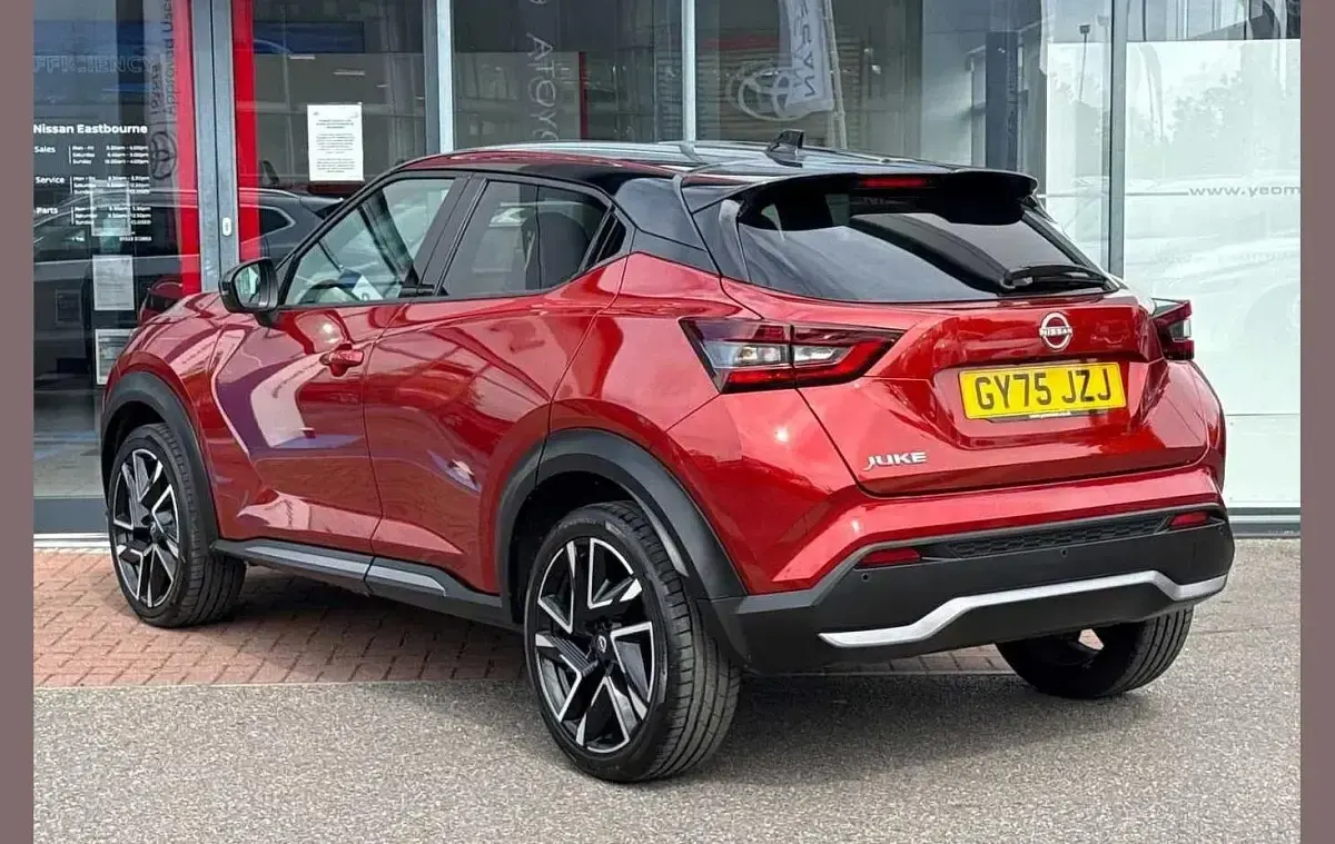 Used Nissan Juke Tekna+ 114 HP (83 kW) 2025 Red SUV