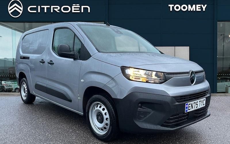 New Citroën Berlingo 130 HP (95 kW) 2025 Grey MPV