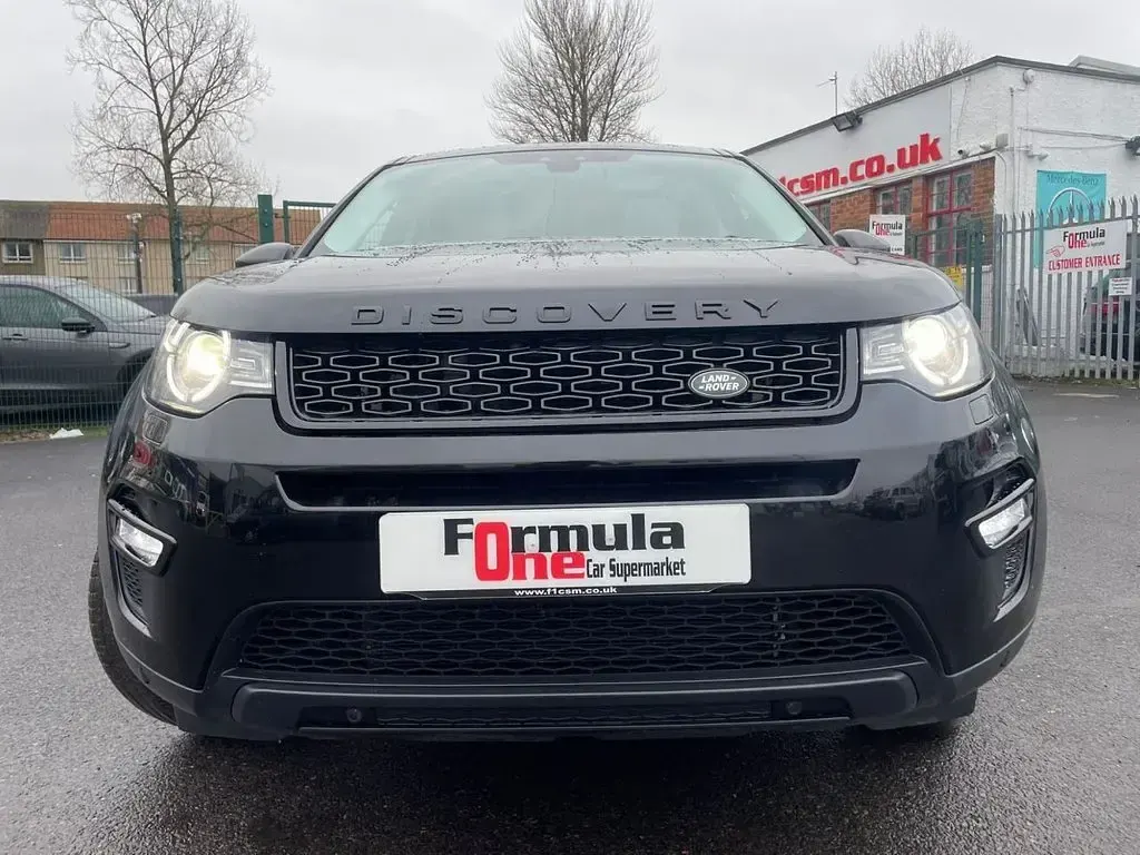 Used Land Rover Discovery 4 HSE 180 HP (132 kW) 2015 Black SUV