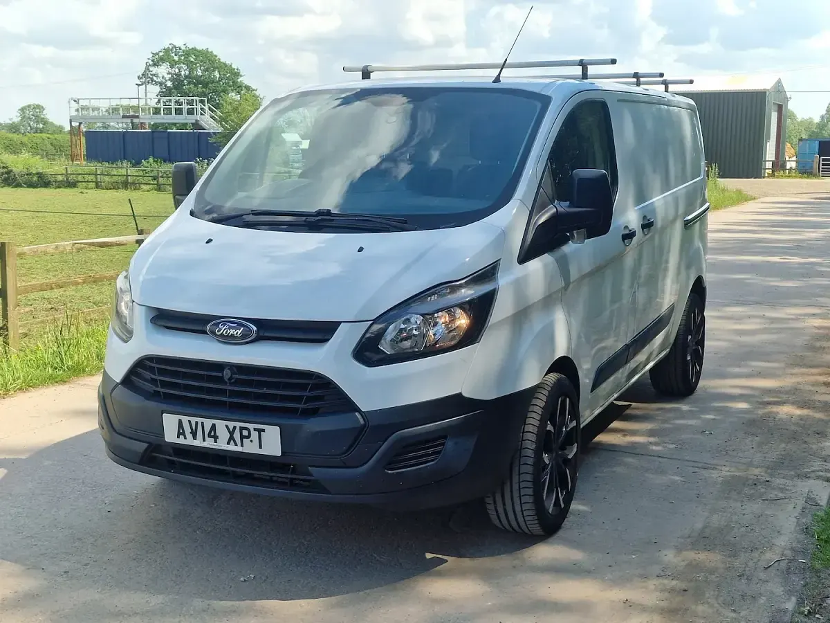 Used Ford Transit Custom 100 HP (73 kW) 2014 White Van