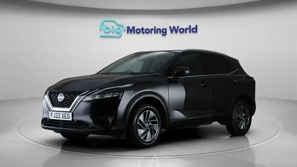 Used Nissan Qashqai Acenta Premium 140 HP (102 kW) 2022 Black SUV