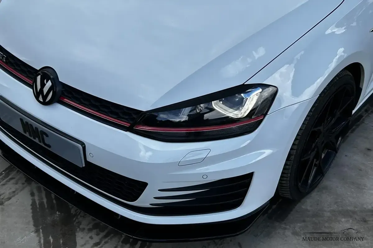 Begagnad VW Golf VII GTI 2016 Vit Halvkombi
