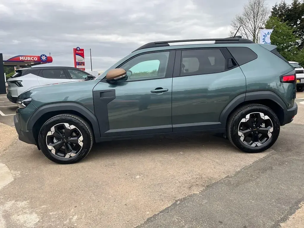 Used Dacia Duster Extreme 2025 Green SUV