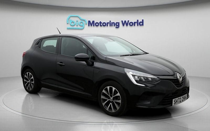 Used Renault Clio V Evolution 90 HP (66 kW) 2023 Black Hatchback