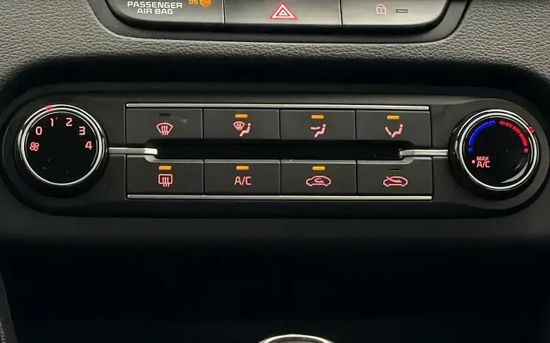 Gebraucht Kia Ceed 160 PS (117 kW) 2023 Grau Kleinwagen