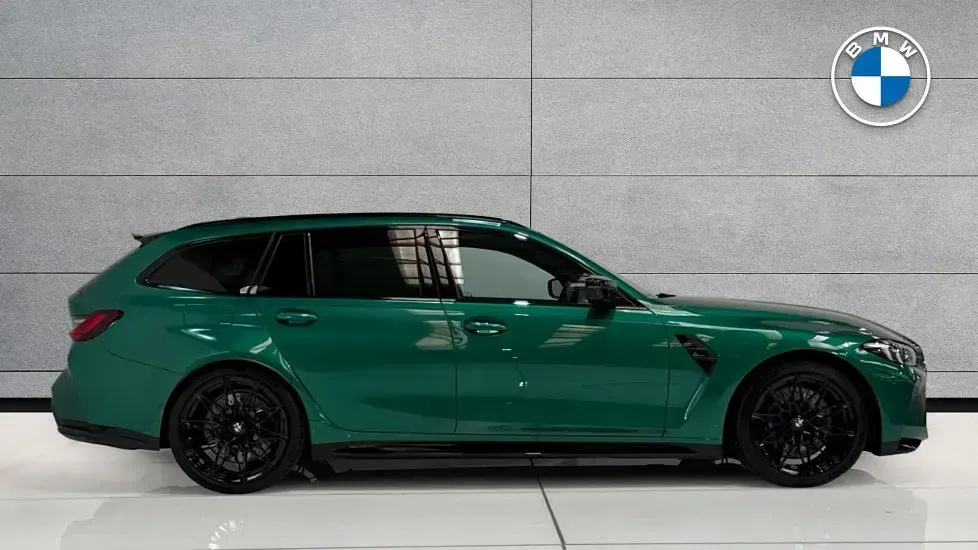 Begagnad BMW M3 Competition Edition 523 HK (384 kW) 2024 Grön Kombi