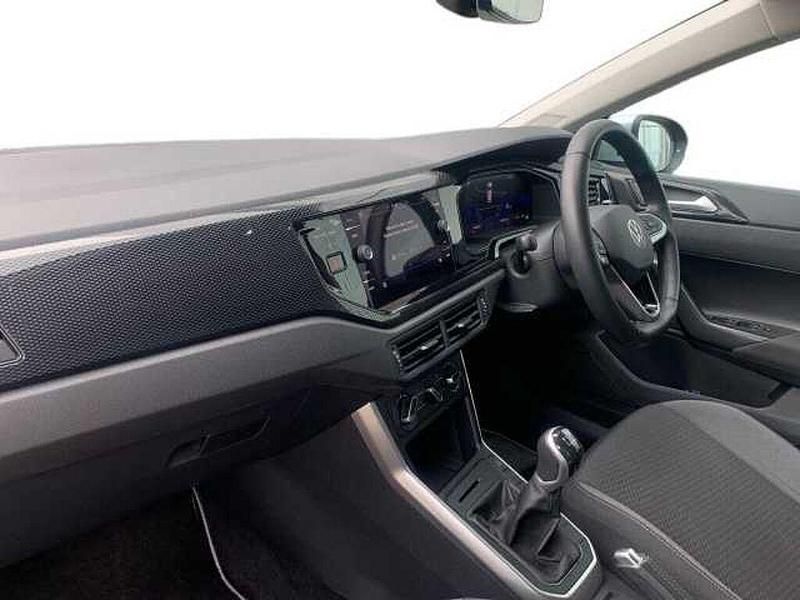 Used VW Taigo Life 110 HP (80 kW) 2024 Silver SUV