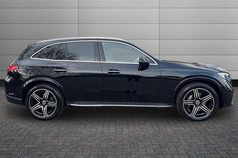 Used Mercedes GLC220 AMG Line Premium 197 HP (144 kW) 2023 Obsidian black Estate