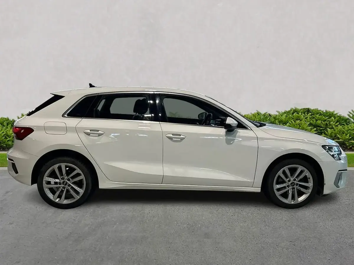 Used Audi A3 Sportback Sport 110 HP (80 kW) 2023 White Hatchback