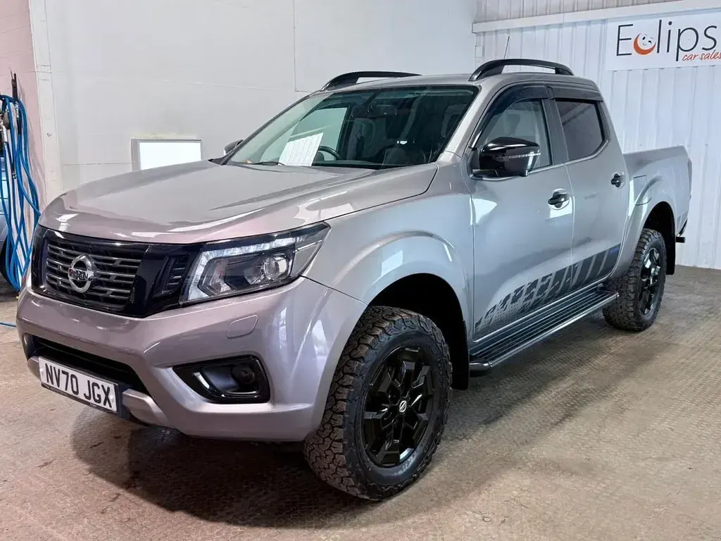 Used Nissan Navara N-Guard 190 HP (139 kW) 2020 Grey Pickup