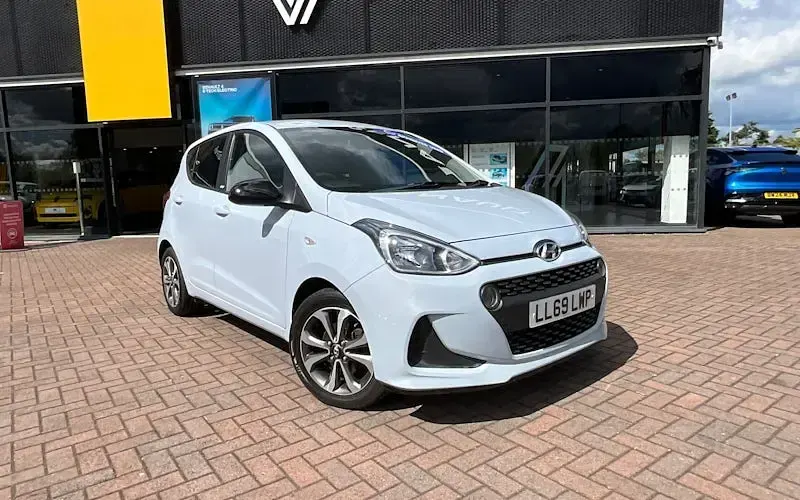Used Hyundai i10 67 HP (49 kW) 2020 Hatchback