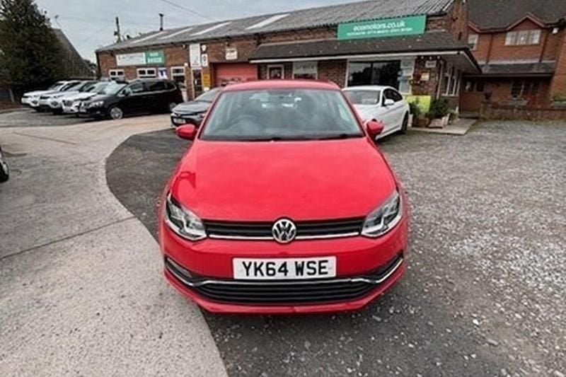 Used VW Polo SE 60 HP (44 kW) 2014 Red Hatchback