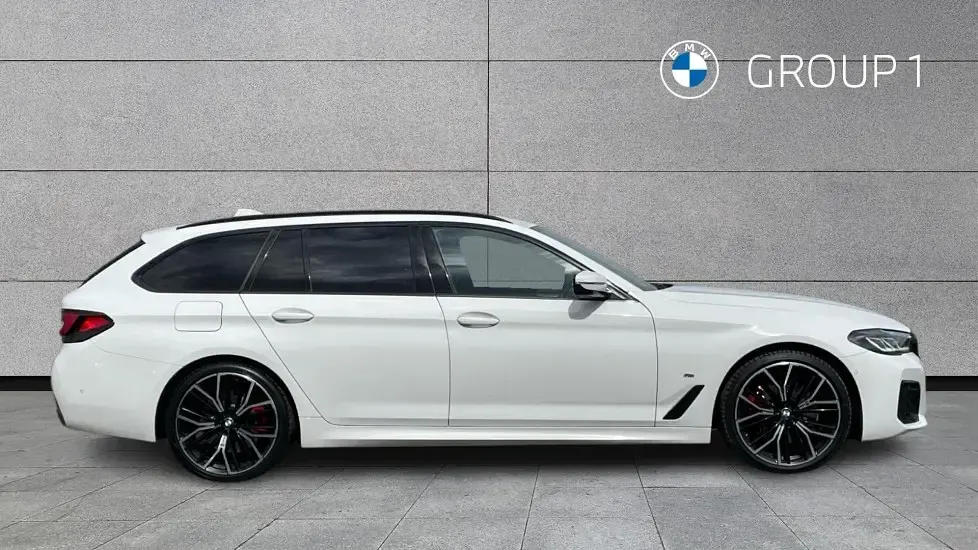 Used BMW 520 M Sport 190 HP (139 kW) 2023 White Estate
