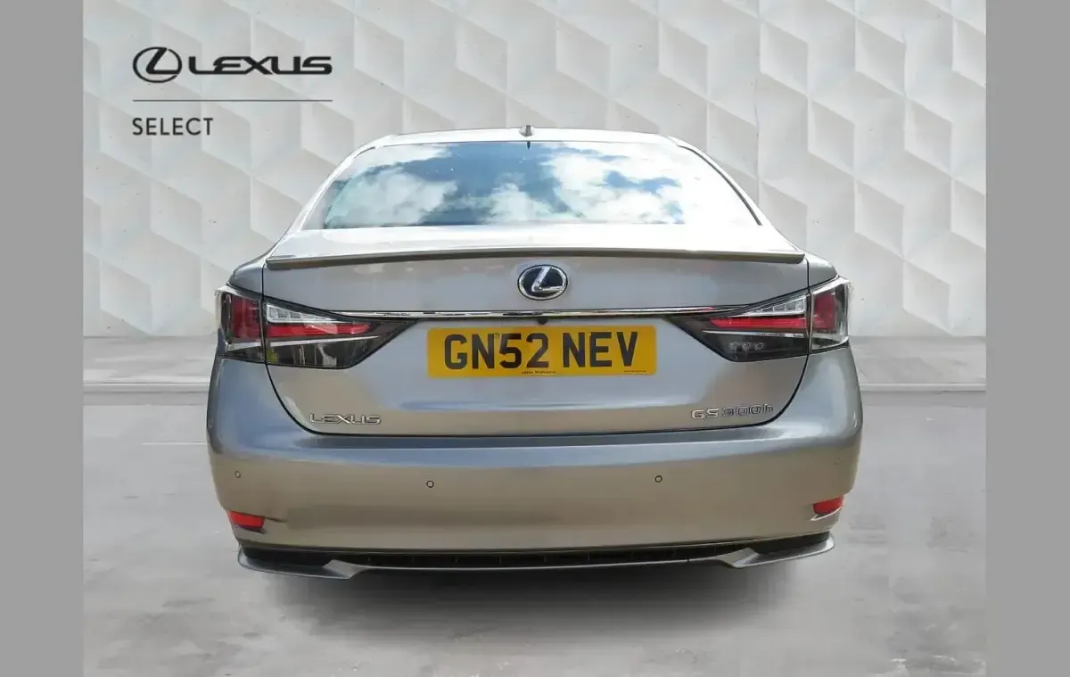 Used Lexus GS300h Executive Line 220 HP (161 kW) 2017 Silver Sedan