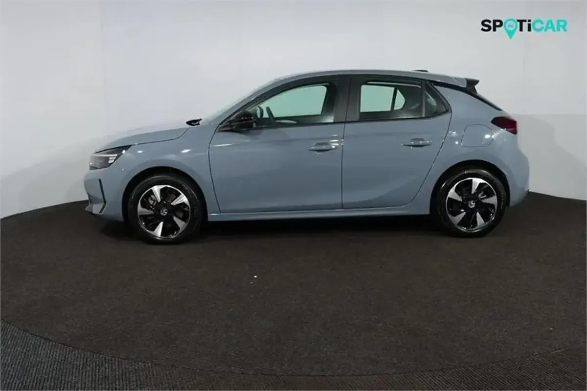Usado Vauxhall Corsa-e Design Edition 100 kW (136 HP) 2024 Cinzento Citadino