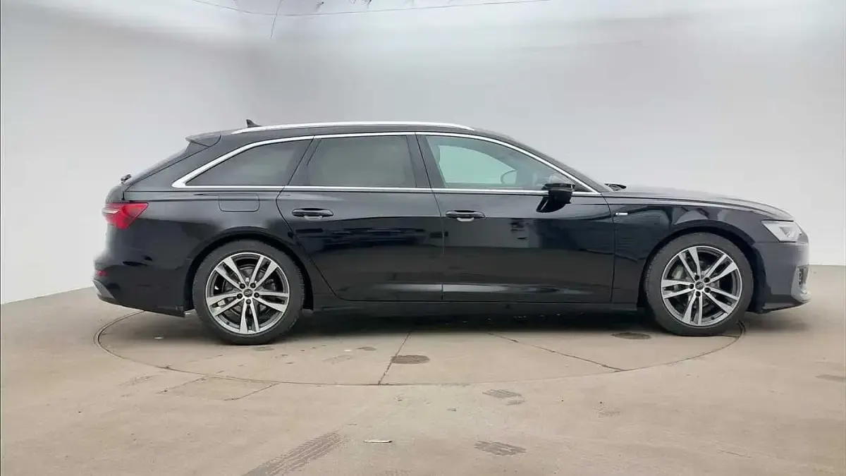 Begagnad Audi A6 S-Line 204 HK (150 kW) 2024 Svart Kombi