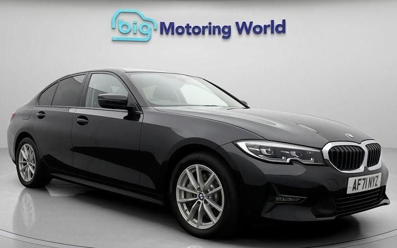 Used 2021 BMW 330e Sedan | £15,700 (Good price) - Image 1/4