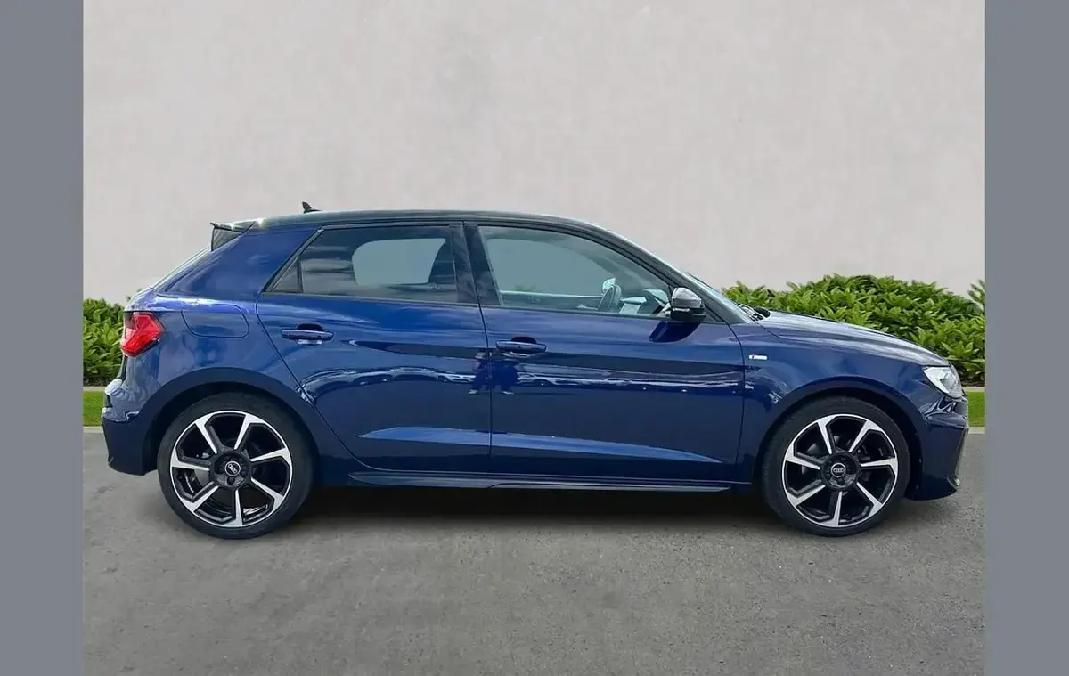 Used Audi A1 Black Edition 150 HP (110 kW) 2023 Blue SUV