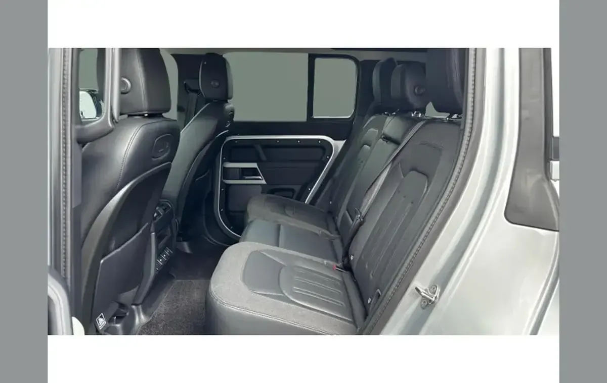Used Land Rover Defender First Edition 237 HP (174 kW) 2020 Silver SUV