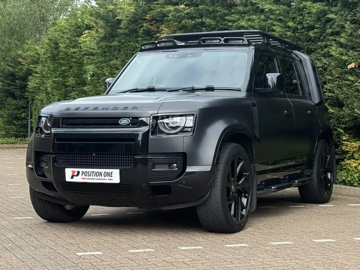 Used Land Rover Defender S 250 HP (183 kW) 2022 Black SUV