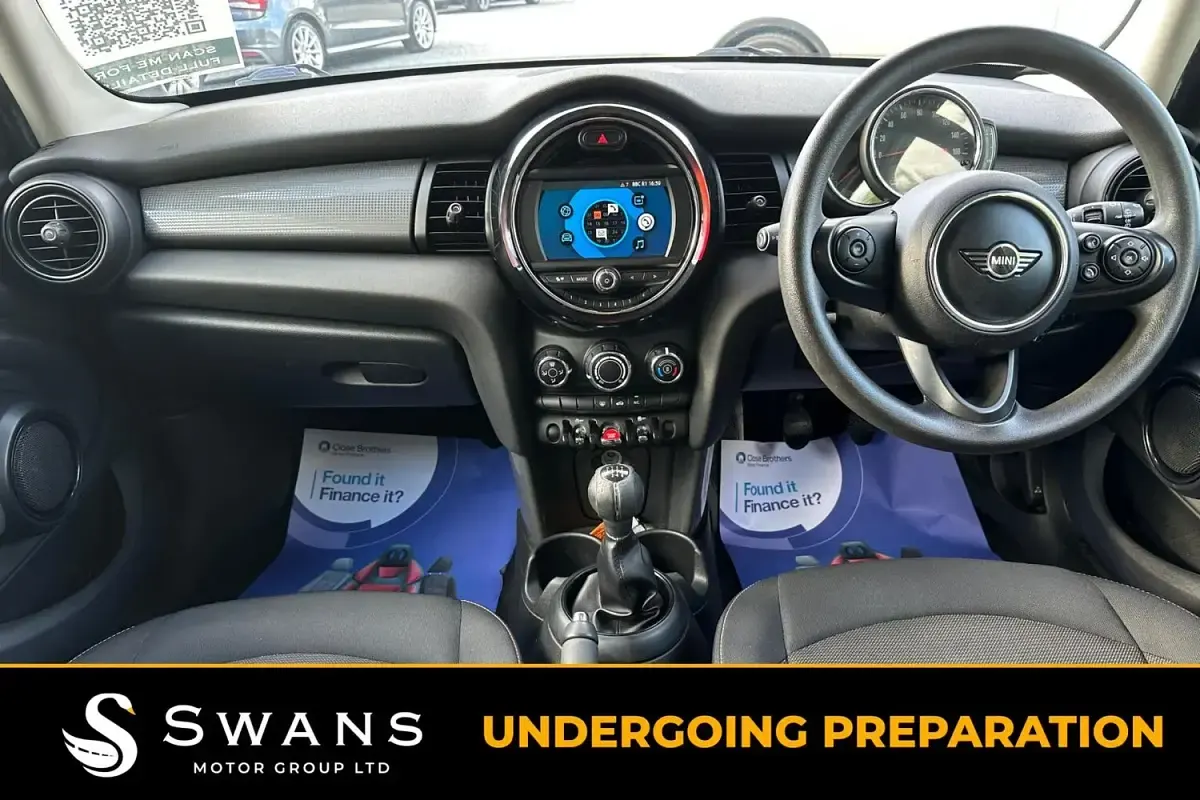 Used Mini Cooper Hatch 2018 White Hatchback