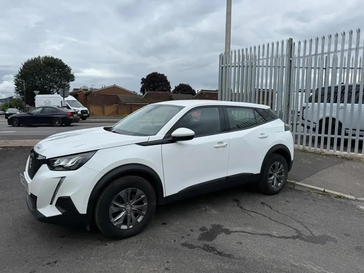 Second-hand Peugeot 2008 Active 2020 Alb SUV