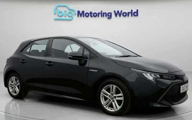 Used Toyota Corolla 122 HP (89 kW) 2021 Hatchback