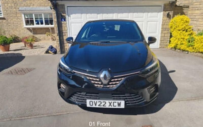 Used Renault Clio V Version S 140 HP (102 kW) 2022 Black Hatchback