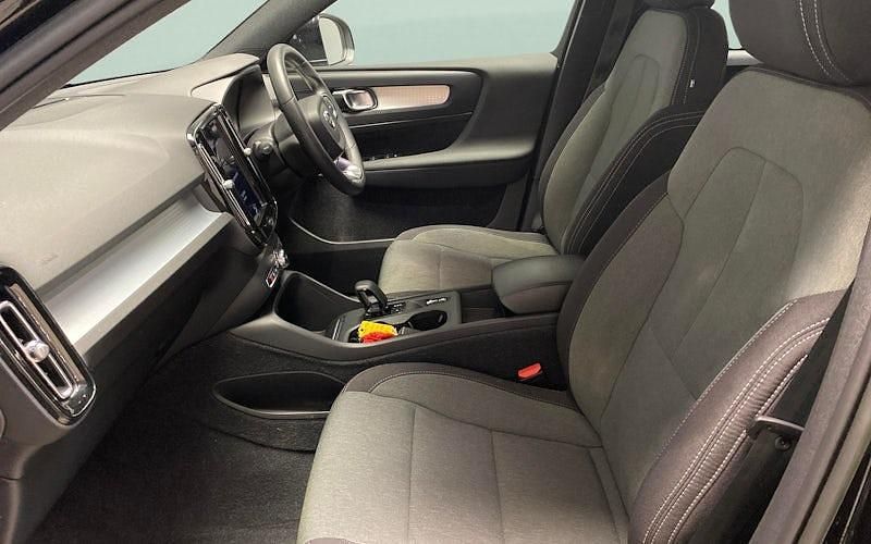 Used Volvo XC40 Core 211 HP (155 kW) 2022 Black SUV