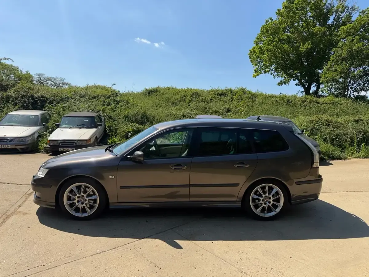 Used Saab 9-3 Aero 230 HP (169 kW) 2006 Beige Estate