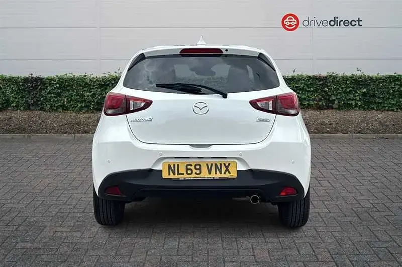 Used Mazda 2 Inclusive 90 HP (66 kW) 2019 White Hatchback