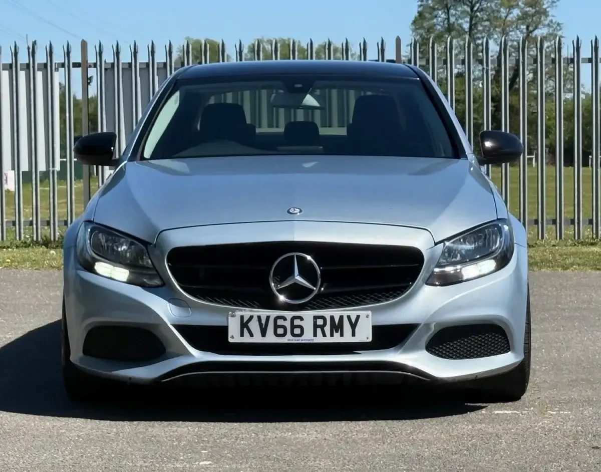 Używany Mercedes C200 SE 184 KM (135 kW) 2016 Srebrny Sedan/Limuzyna