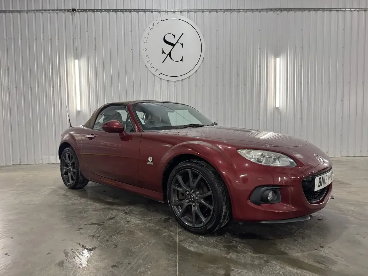 Used Mazda MX5 Edition 126 HP (92 kW) 2013 Red Cabriolet