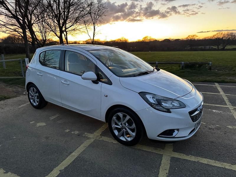 Used Vauxhall Corsa SRi 2018 White Hatchback