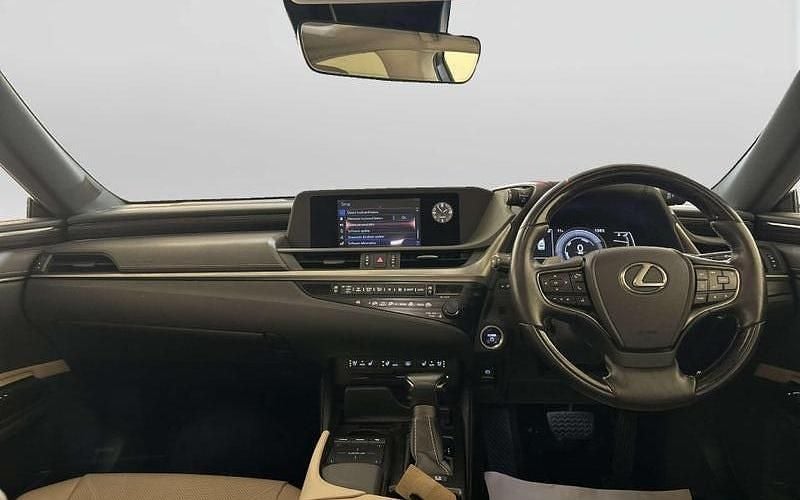 Gebraucht Lexus ES300H 218 PS (160 kW) 2020 Grau Limousine
