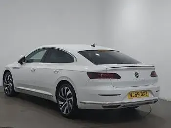 Used VW Arteon R-line 190 HP (139 kW) 2019 White Hatchback
