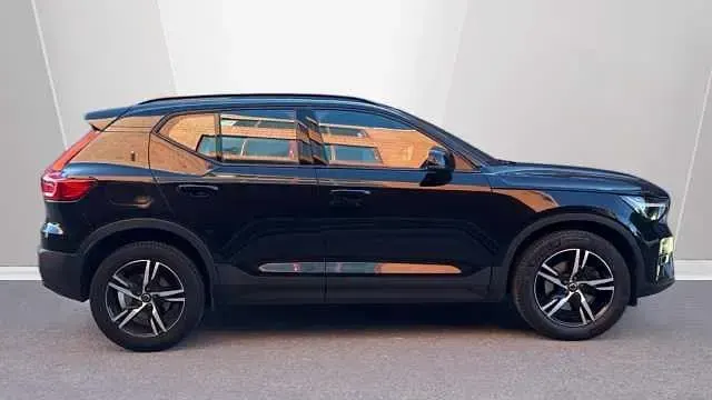 Used Volvo XC40 Plus 161 HP (118 kW) 2022 Onyx black SUV