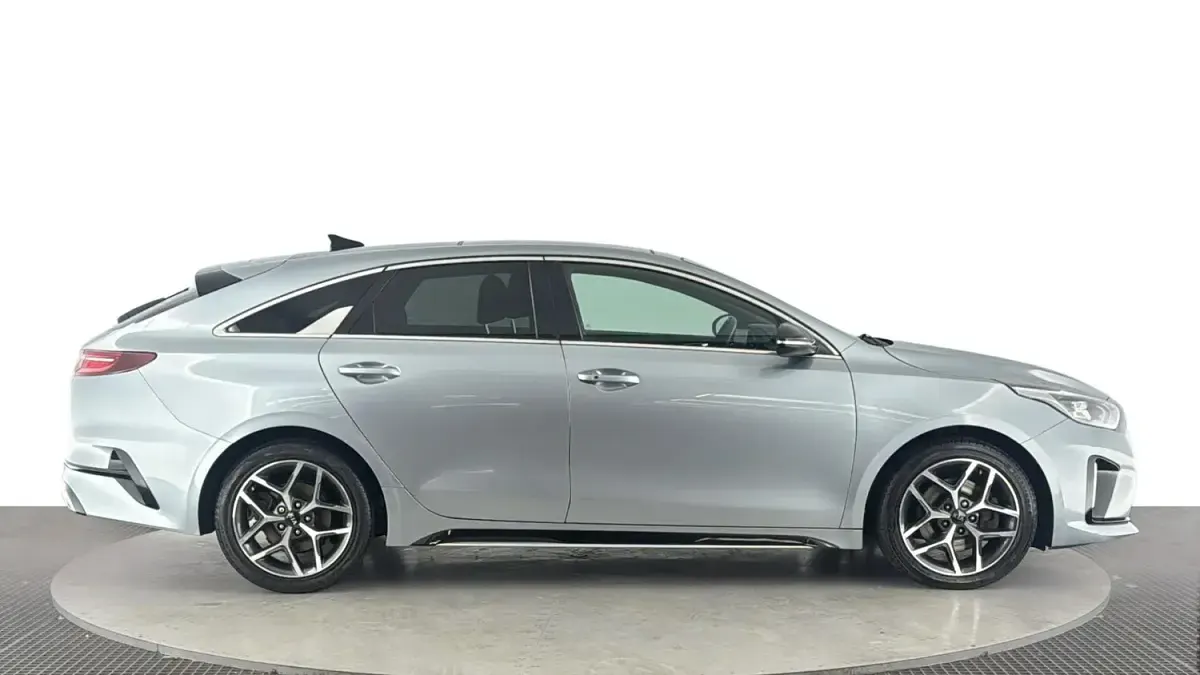 Used Kia ProCeed GT-Line 138 HP (101 kW) 2019 Silver Estate