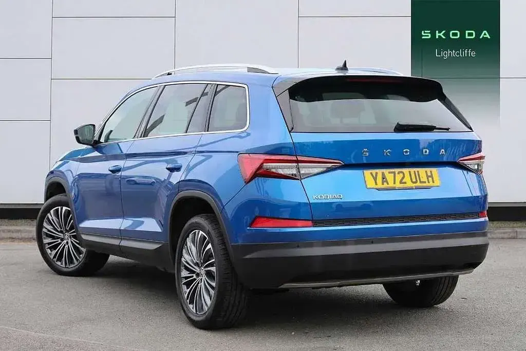 Used Skoda Kodiaq SE L Executive 150 HP (110 kW) 2023 Race blue metallic SUV