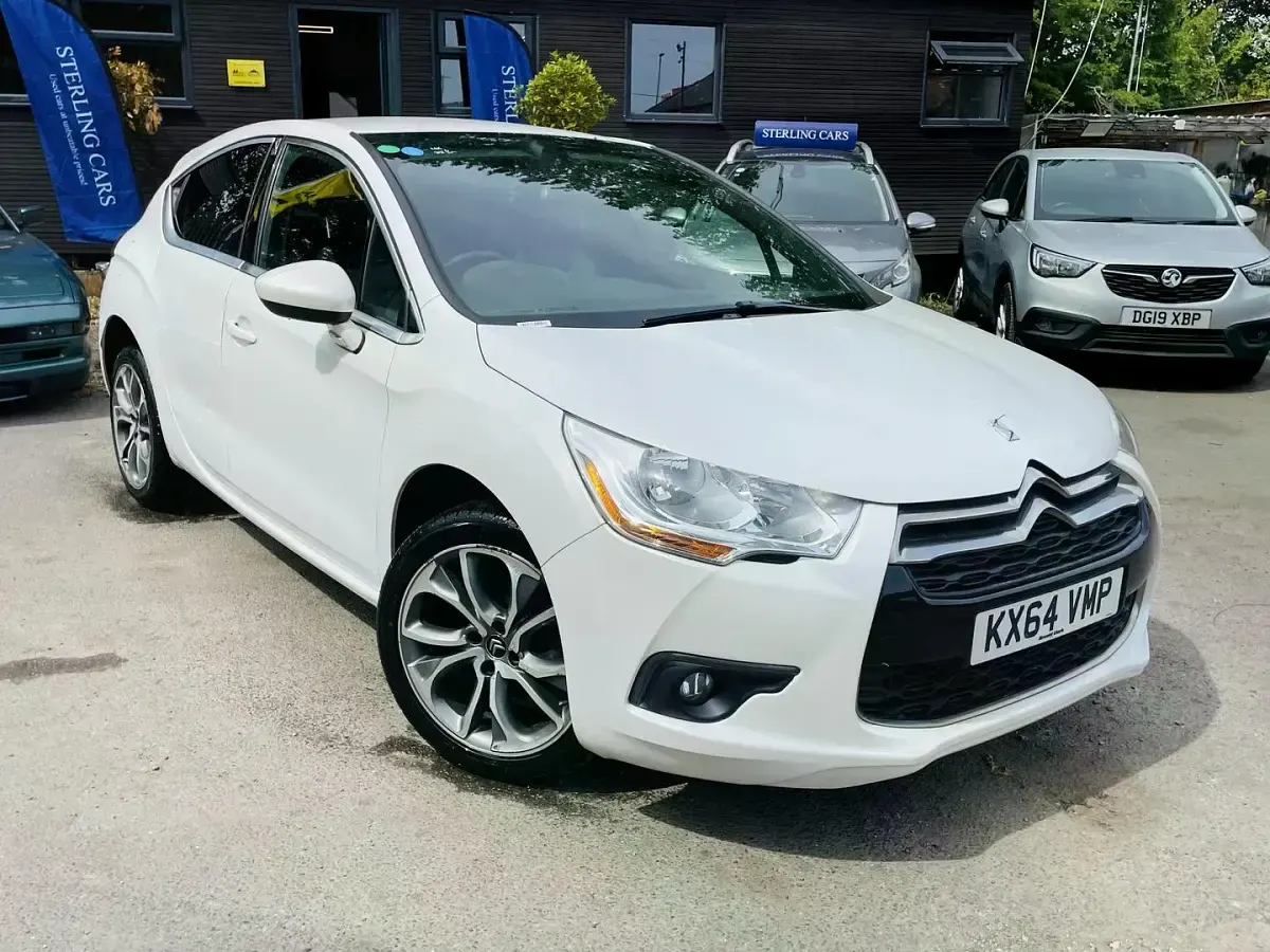 Used Citroën DS4 Style 2014 White Hatchback