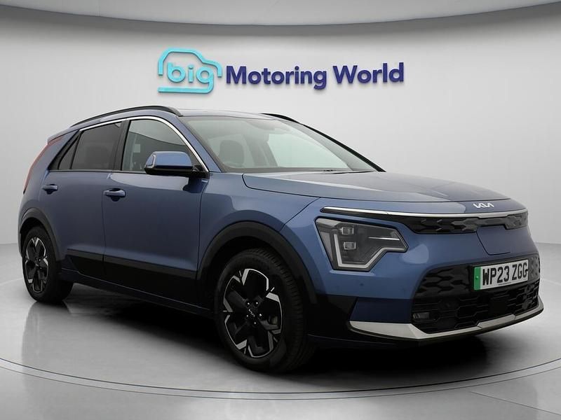 Blue Used 2023 Kia e-Niro SUV | £21,000 (Fair price) - Image 1/4