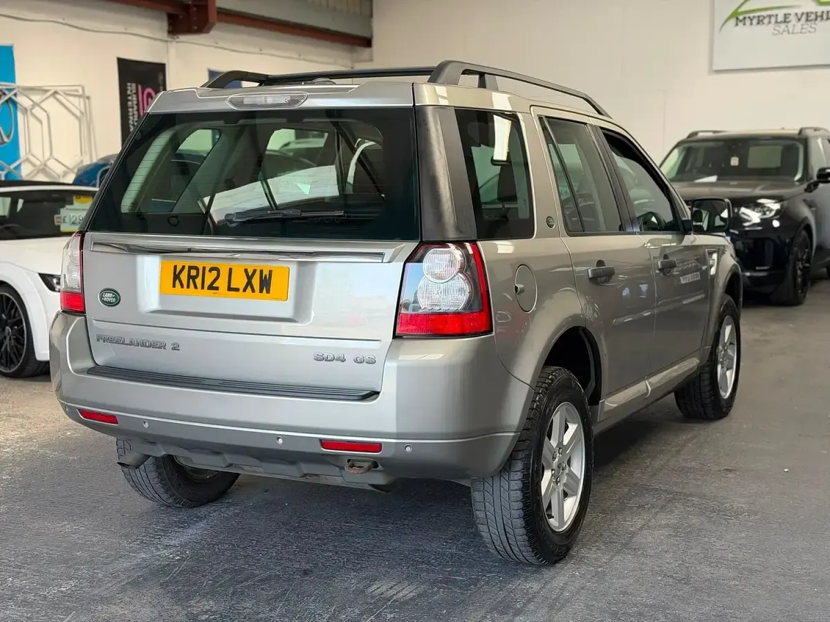 Used Land Rover Freelander 2 187 HP (137 kW) 2012 Gold SUV