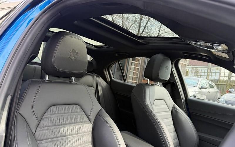 Used Alfa Romeo Giulia Veloce 280 HP (205 kW) 2025 Sedan